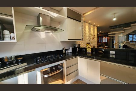 Casa para alugar com 180m², 3 quartos e 2 vagas Casa para alugar com 180m², 3 quartos e 2 vagasCozinha