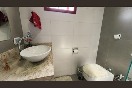 Casa para alugar com 180m², 3 quartos e 2 vagas Casa para alugar com 180m², 3 quartos e 2 vagasBanheiro