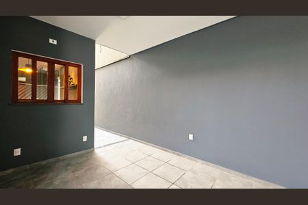 Casa para alugar com 180m², 3 quartos e 2 vagas Casa para alugar com 180m², 3 quartos e 2 vagasGaragem