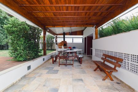 Apartamento à venda com 94m², 2 quartos e 1 vaga Apartamento à venda com 94m², 2 quartos e 1 vagaÁrea comum - Churrasqueira