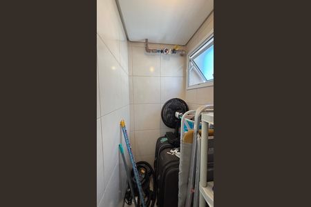 Apartamento à venda com 97m², 2 quartos e 3 vagasBanheiro de Serviço