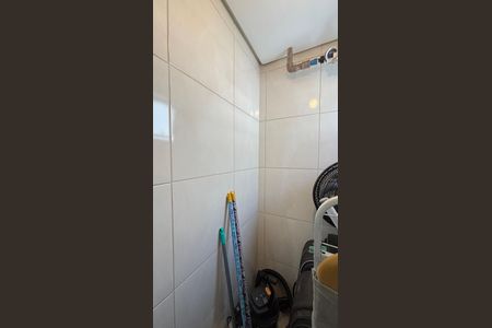 Apartamento à venda com 97m², 2 quartos e 3 vagasBanheiro de Serviço