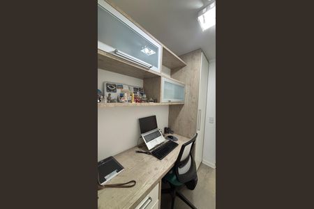 Apartamento à venda com 97m², 2 quartos e 3 vagasEscritório