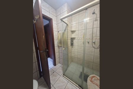 Banheiro 1 de casa para alugar com 4 quartos, 137m² em Serraria, Porto Alegre