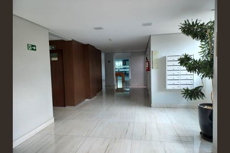 Apartamento à venda com 74m², 3 quartos e 2 vagas Apartamento à venda com 74m², 3 quartos e 2 vagasHall de entrada