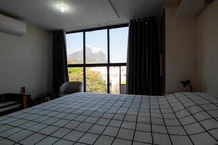 Apartamento à venda com 360m², 4 quartos e 2 vagas Apartamento à venda com 360m², 4 quartos e 2 vagasVista Quarto 3