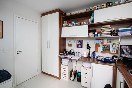 Apartamento à venda com 360m², 4 quartos e 2 vagas Apartamento à venda com 360m², 4 quartos e 2 vagasQuarto 1