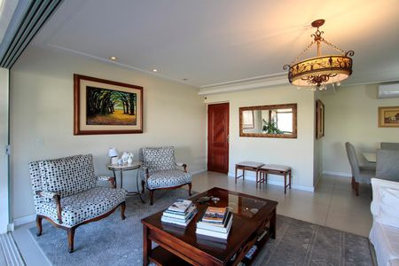 Apartamento à venda com 360m², 4 quartos e 2 vagas Apartamento à venda com 360m², 4 quartos e 2 vagasSala