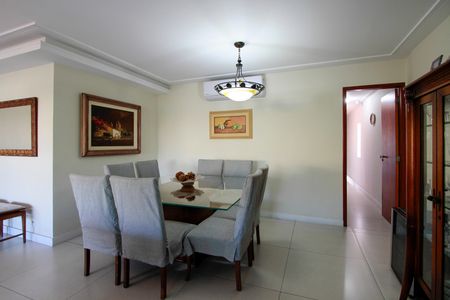 Sala de apartamento à venda com 4 quartos, 360m² em Barra da Tijuca, Rio de Janeiro