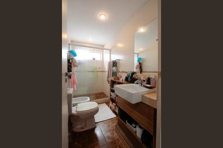 Apartamento à venda com 360m², 4 quartos e 2 vagas Apartamento à venda com 360m², 4 quartos e 2 vagasBanheiro Suíte