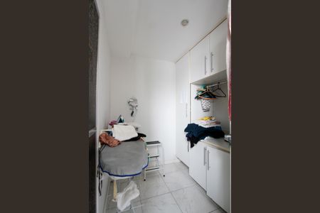 Apartamento à venda com 360m², 4 quartos e 2 vagas Apartamento à venda com 360m², 4 quartos e 2 vagasQuarto de serviço