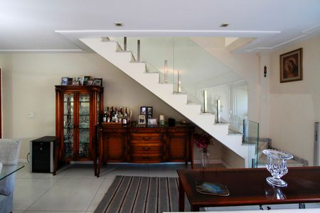 Apartamento à venda com 360m², 4 quartos e 2 vagas Apartamento à venda com 360m², 4 quartos e 2 vagasSala