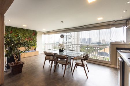 Varanda de apartamento à venda com 3 quartos, 136m² em Vila Anastácio, São Paulo