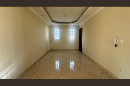 Sala de casa para alugar com 3 quartos, 200m² em Cinquentenario, Belo Horizonte