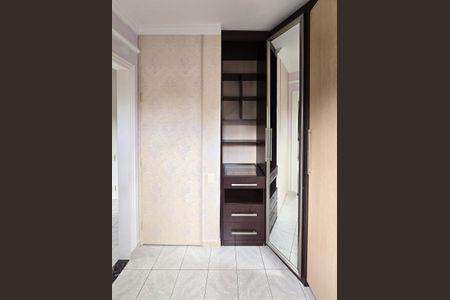 Apartamento à venda com 68m², 3 quartos e 1 vaga Apartamento à venda com 68m², 3 quartos e 1 vagaCloset Quarto 2