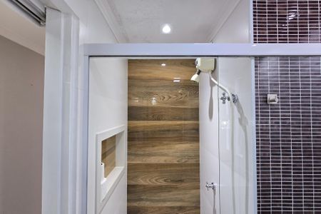 Apartamento à venda com 68m², 3 quartos e 1 vaga Apartamento à venda com 68m², 3 quartos e 1 vagaBanheiro Social