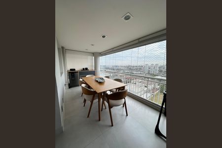 Apartamento à venda com 76m², 2 quartos e 2 vagas Apartamento à venda com 76m², 2 quartos e 2 vagasVaranda
