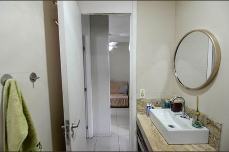 Apartamento à venda com 57m², 3 quartos e sem vagaBanheiro