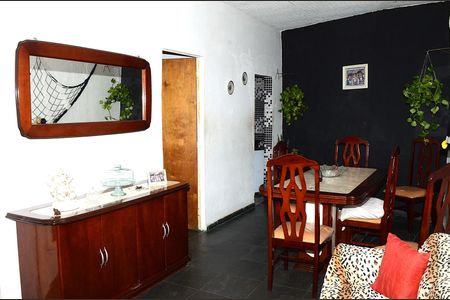 Sala de casa para alugar com 3 quartos, 75m² em Tupi, Belo Horizonte