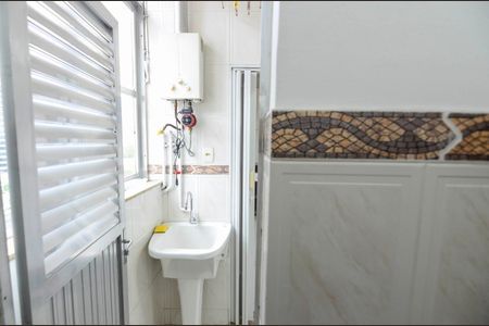 Apartamento à venda com 61m², 2 quartos e 1 vagaBanheiro de Serviço