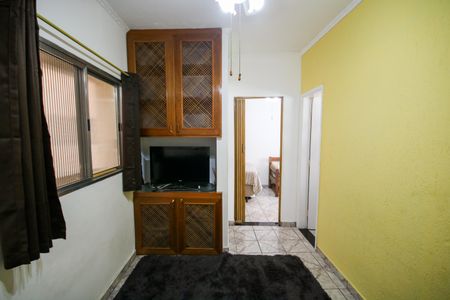 Sala de apartamento para alugar com 1 quarto, 52m² em Vila Tupi, Praia Grande