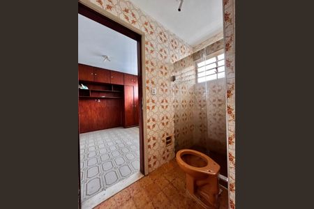 Casa à venda com 500m², 5 quartos e 2 vagas Casa à venda com 500m², 5 quartos e 2 vagasBanheiro da Suíte 2