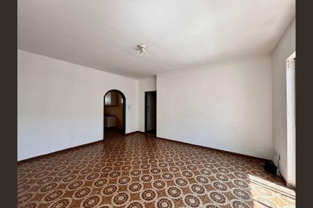 Casa à venda com 500m², 5 quartos e 2 vagas Casa à venda com 500m², 5 quartos e 2 vagasSala 2