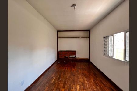 Casa à venda com 500m², 5 quartos e 2 vagas Casa à venda com 500m², 5 quartos e 2 vagasQuarto 3