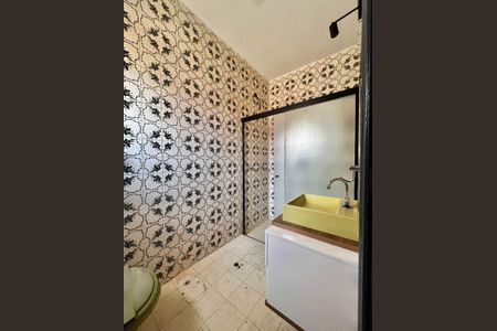 Casa à venda com 500m², 5 quartos e 2 vagas Casa à venda com 500m², 5 quartos e 2 vagasBanheiro da Suíte 1