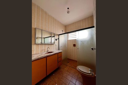 Casa à venda com 500m², 5 quartos e 2 vagas Casa à venda com 500m², 5 quartos e 2 vagasBanheiro