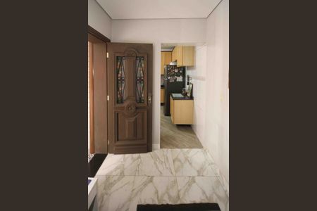 Casa à venda com 230m², 2 quartos e 3 vagas Casa à venda com 230m², 2 quartos e 3 vagasHall