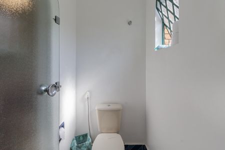 Casa à venda com 450m², 4 quartos e 5 vagas Casa à venda com 450m², 4 quartos e 5 vagasBanheiro Suíte 3