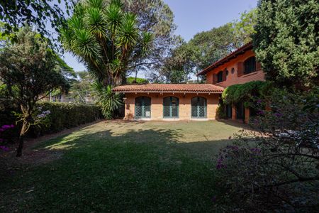 Casa à venda com 450m², 4 quartos e 5 vagas Casa à venda com 450m², 4 quartos e 5 vagasJardim