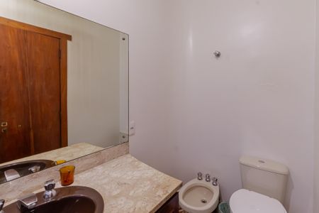 Casa à venda com 450m², 4 quartos e 5 vagas Casa à venda com 450m², 4 quartos e 5 vagasBanheiro Suíte 1