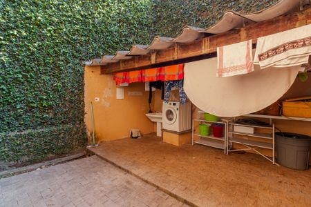 Casa à venda com 450m², 4 quartos e 5 vagas Casa à venda com 450m², 4 quartos e 5 vagasÁrea de Serviço