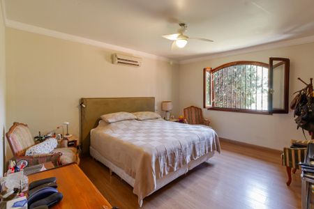 Casa à venda com 450m², 4 quartos e 5 vagas Casa à venda com 450m², 4 quartos e 5 vagasSuíte 3