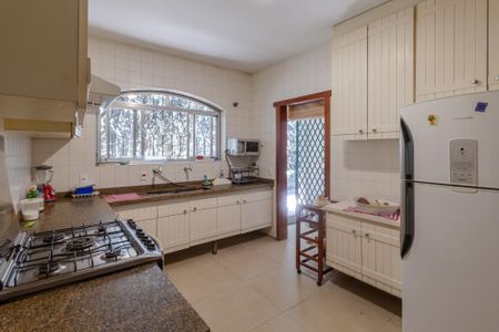 Casa à venda com 450m², 4 quartos e 5 vagas Casa à venda com 450m², 4 quartos e 5 vagasCozinha