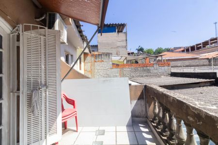 Sacada da Sala de casa para alugar com 2 quartos, 180m² em Vila Carmosina, São Paulo