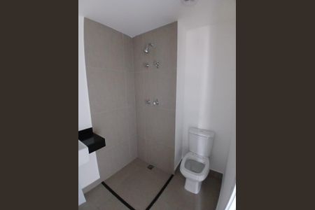 Banheiro Social de kitnet/studio para alugar com 1 quarto, 24m² em Brooklin, São Paulo