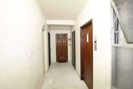 Apartamento à venda com 77m², 2 quartos e 1 vagaÁrea comum