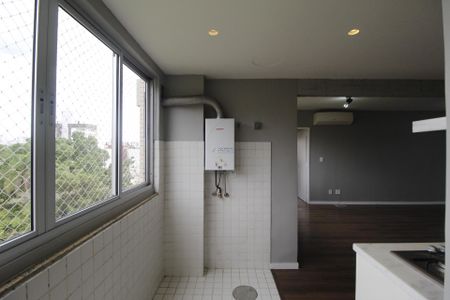 Apartamento à venda com 77m², 2 quartos e 1 vagaÁrea de Serviço