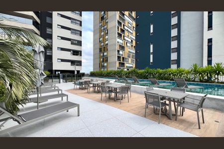Apartamento à venda com 194m², 4 quartos e 3 vagas Apartamento à venda com 194m², 4 quartos e 3 vagasPiscina