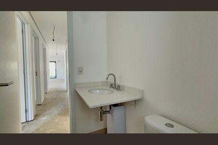Apartamento à venda com 195m², 4 quartos e 3 vagas Apartamento à venda com 195m², 4 quartos e 3 vagasBanheiro Social