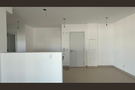 Apartamento à venda com 195m², 4 quartos e 3 vagas Apartamento à venda com 195m², 4 quartos e 3 vagasCozinha