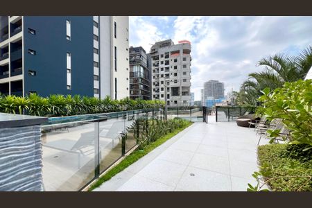 Apartamento à venda com 195m², 4 quartos e 3 vagas Apartamento à venda com 195m², 4 quartos e 3 vagasPiscina