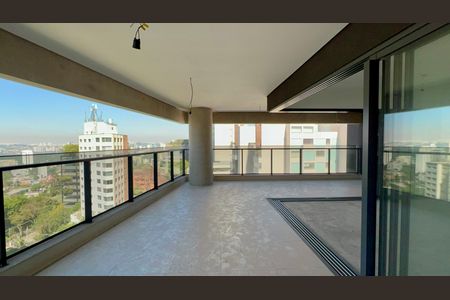 Apartamento à venda com 195m², 4 quartos e 3 vagasVaranda