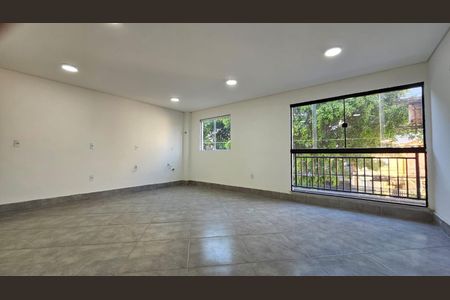 Apartamento para alugar com 46m², 2 quartos e sem vagaÁrea comum - Salão de festas