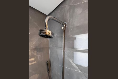 Apartamento à venda com 69m², 2 quartos e 1 vaga Apartamento à venda com 69m², 2 quartos e 1 vagaBanheiro Social