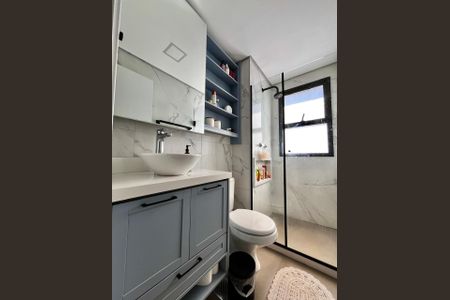 Apartamento à venda com 69m², 2 quartos e 1 vaga Apartamento à venda com 69m², 2 quartos e 1 vagaBanheiro da Suíte