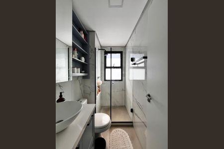 Apartamento à venda com 69m², 2 quartos e 1 vaga Apartamento à venda com 69m², 2 quartos e 1 vagaBanheiro da Suíte